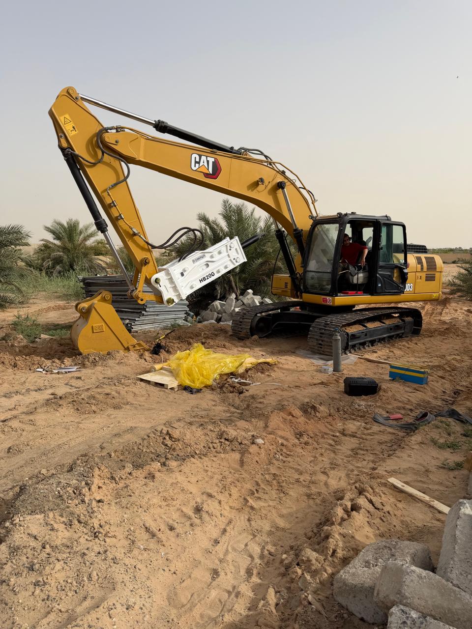 Caterpillar 320 D excavator